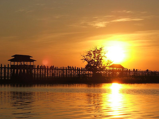 Viaggi Birmania | Amarapura - ponte in tek u'bein bridge al tramonto