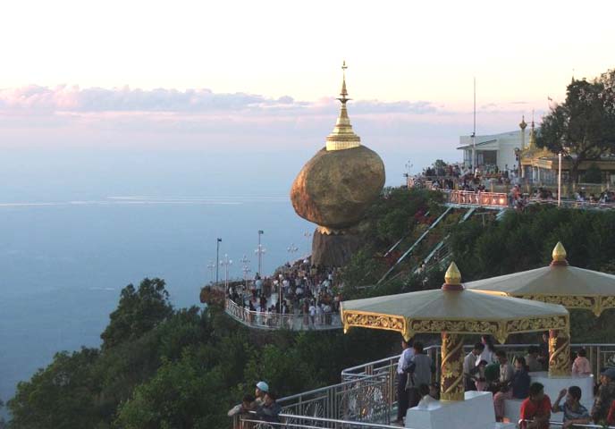 Viaggi Birmania | Golden Rock (Kyaiktiyo Pagoda)