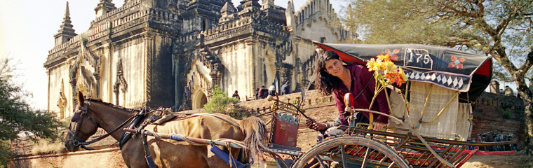 Viaggi Birmania | A bagan si possono visitare i siti archeologici con carretto e cavallo Viaggi Birmania carretto con cavallo a Bagan